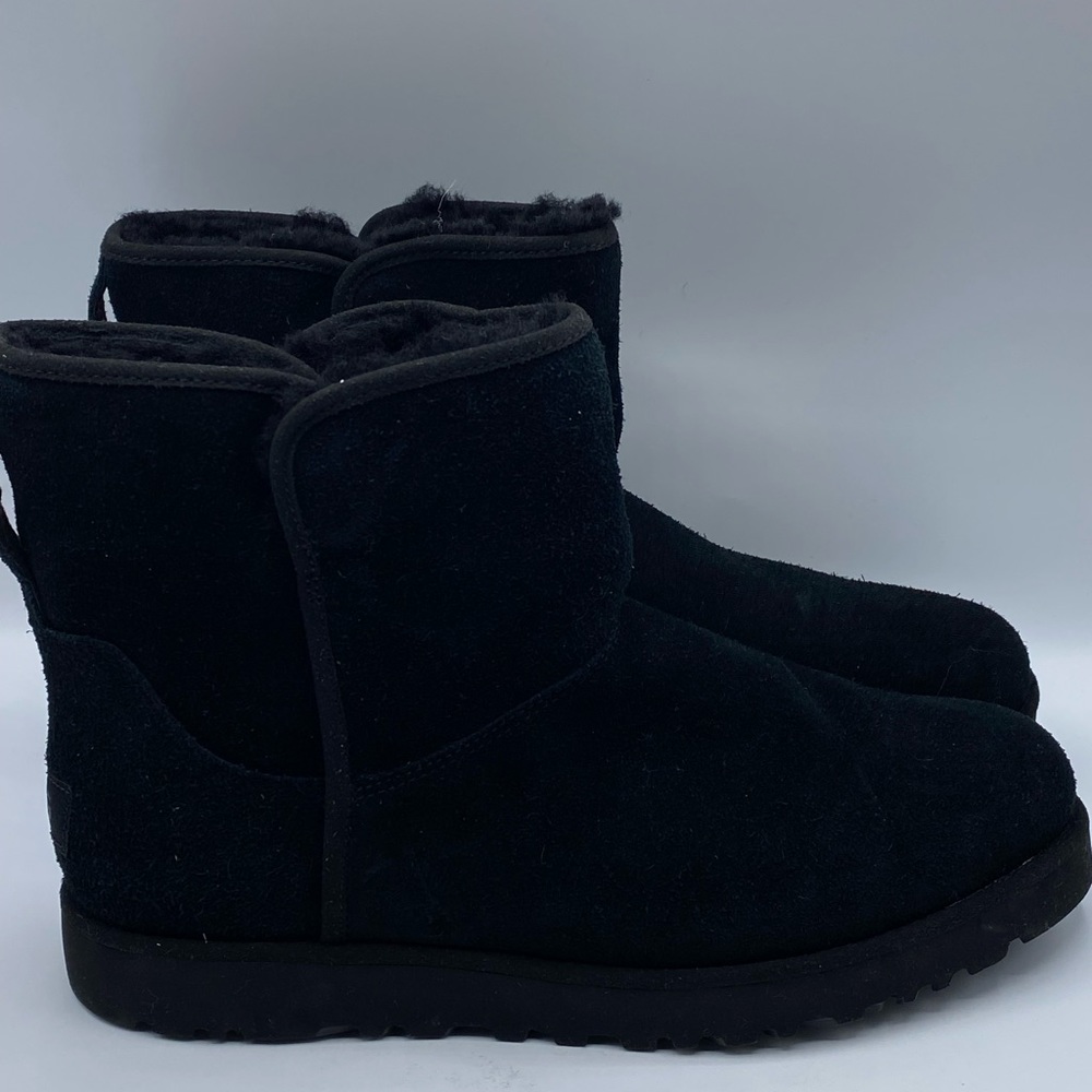 UGG Cory II Bootie Size 9